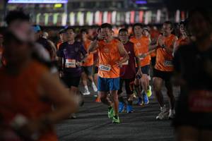 BIB: 154, 0434, 23608, 220
                            <button type="button" onclick="openModal(20998640)" class="btn btn-primary btn-sm float-right btn-popup" data-toggle="modal" data-target=".modal-high-quality">
                        <i class="fas fa-shopping-cart"></i> Add to Cart
                    </button>
                                            <button type="button" onclick="isThisMe(20998640, true)" class="btn btn-success btn-sm float-right btn-popup btn-isme hidden" data-toggle="tooltip" data-placement="bottom" title="นี่คือรูปของคุณใช่ไหม คลิกที่นี่เพื่อเอาเข้าอัลบั้ม">
                        <i class="fas fa-plus"></i> Add to album
                    </button>
                    <button type="button" onclick="isThisMe(20998640, false)" class="btn btn-warning btn-sm float-right btn-popup btn-isnotme hidden">
                        <i class="fas fa-ban"></i> Remove from album
                    </button>